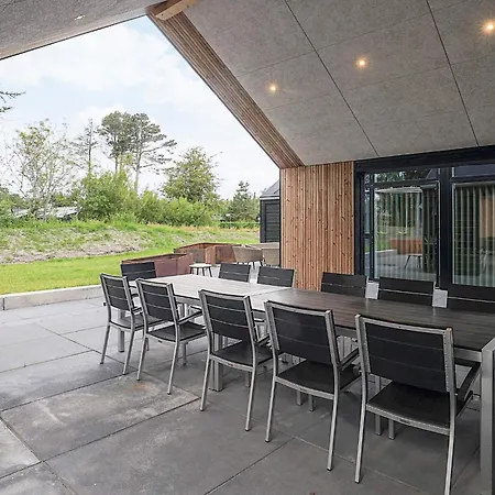 Holiday home V *